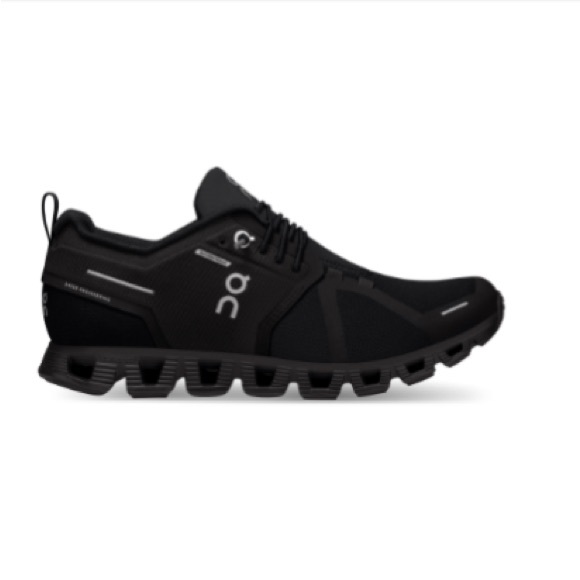 On Running Shoes - On Cloud 5 Waterproof Black Bungee Slip On Running Sneaker Women's Sz 8 (GUC)